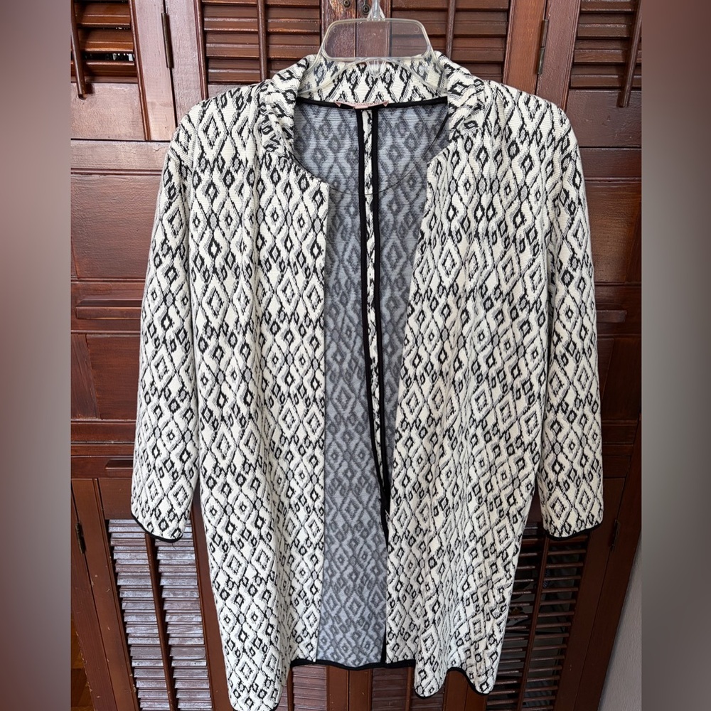 Philosophy Black and White Geometric Open Cardigan